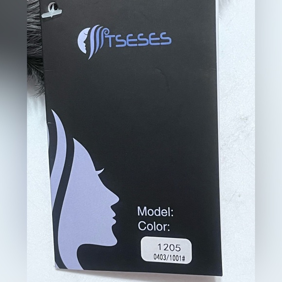 NWT TESES Stylish Silver Gray Women's Wig - Picture 8 of 9